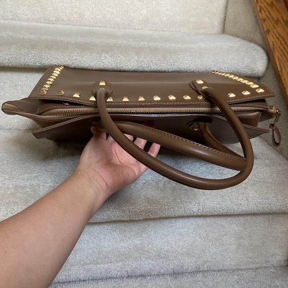 alberta di canio rockstud leather tote (valentino look w/o the hefty price 😊 - Picture 5 of 16